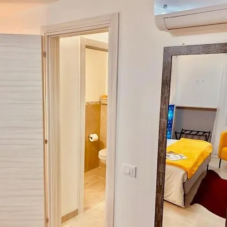 Casabella Casa Indipendente Con Corte بيت للعطل كيودجا