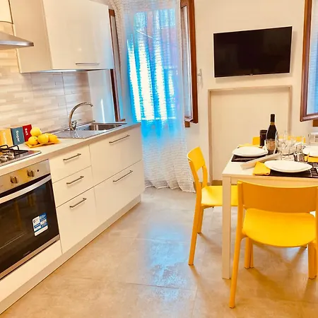 Casabella Casa Indipendente Con Corte كيودجا