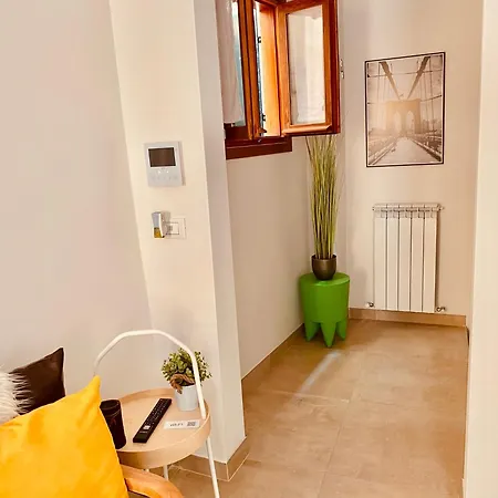 Casabella Casa Indipendente Con Corte بيت للعطل كيودجا