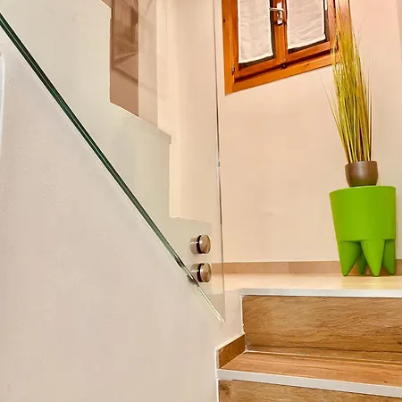 Casabella Casa Indipendente Con Corte * كيودجا